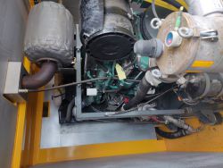 Maintenance on very high pressure pump